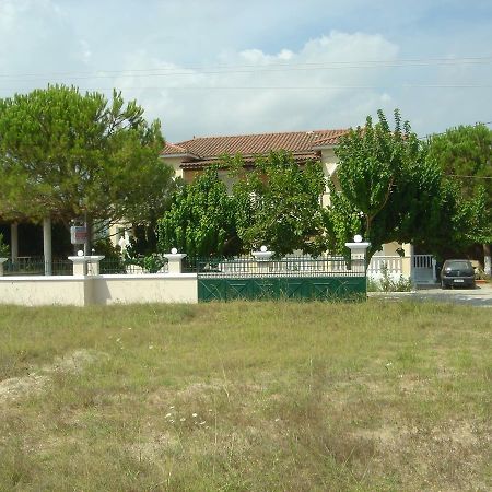 Rallou Rooms & Apartments Gaitani Exterior photo